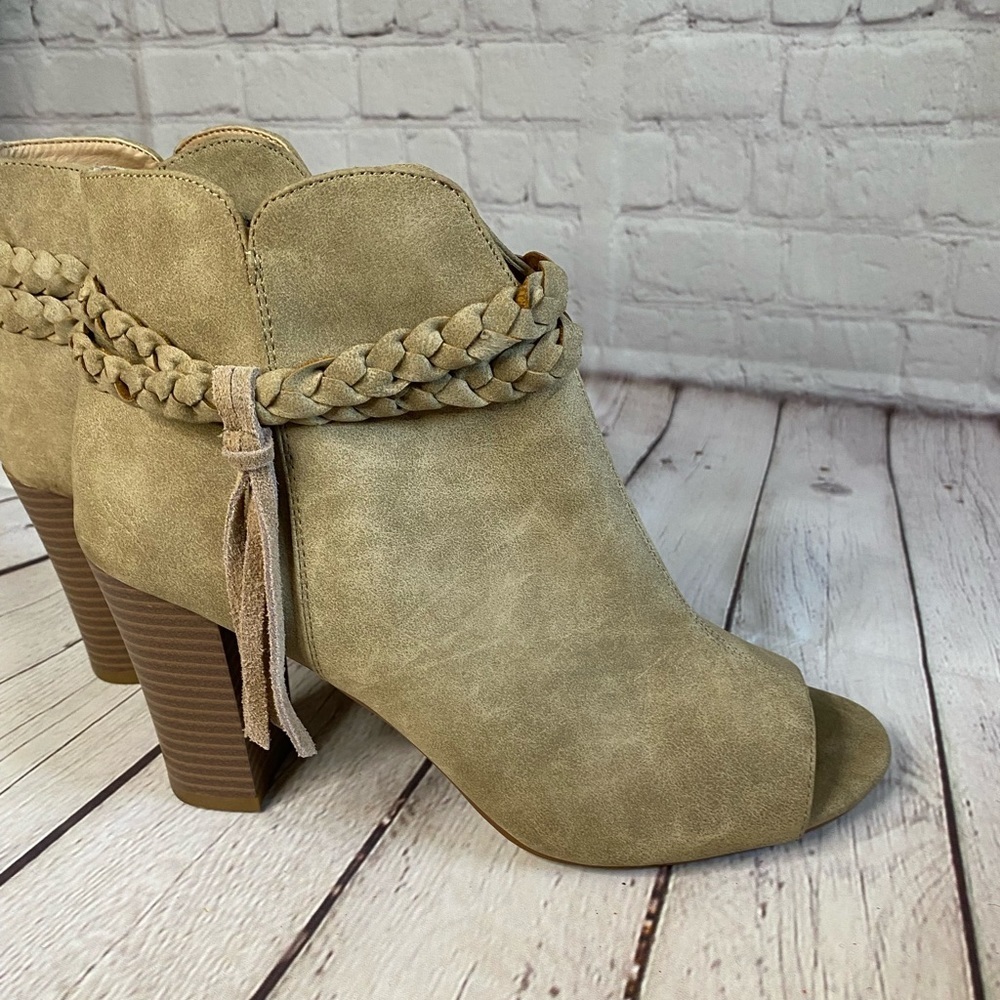 Open toe booties - Picture 2 of 6